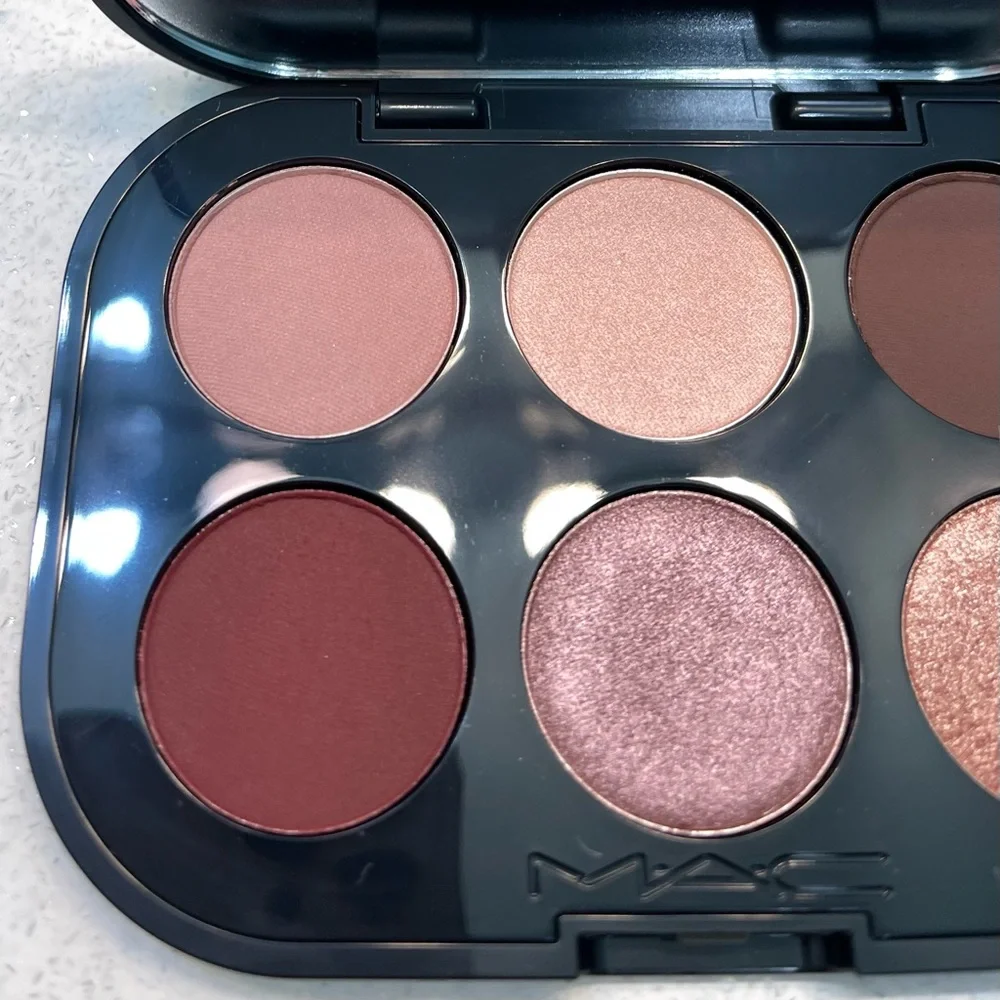 MAC ~ ‘EMBEDDED IN BURGUNDY’ ~ Connect In Colour Eye Shadow Palette ~ FS ~ NIB